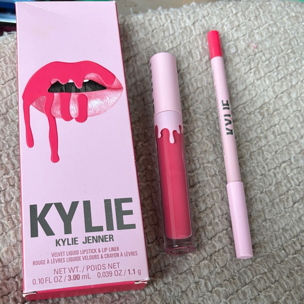 KYLIE Velvet Liquid Lipstick & Lip Liner - Pink